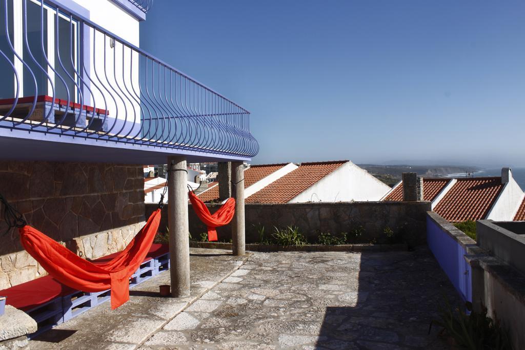 Chill In Ericeira Surf House Vandrarhem Exteriör bild