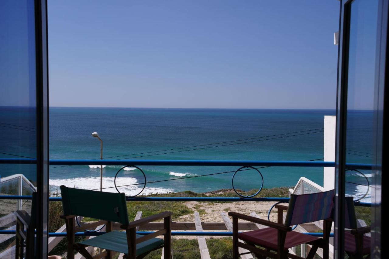 Chill In Ericeira Surf House Vandrarhem Exteriör bild