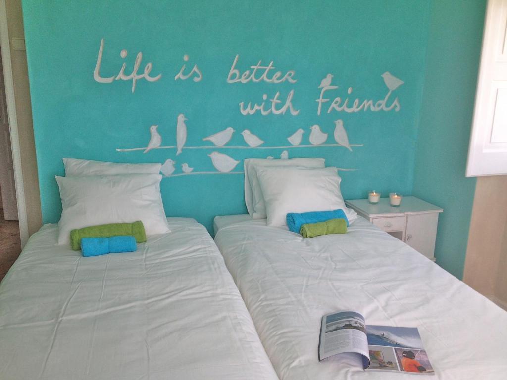 Chill In Ericeira Surf House Vandrarhem Rum bild